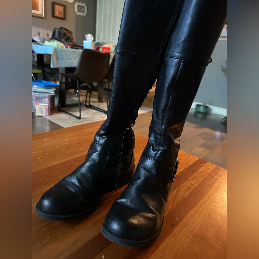SODA Knee high boot